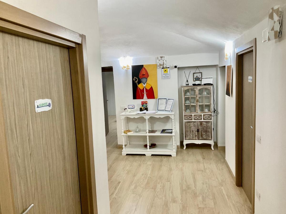'A Room De' Scugnizzi เนเปิลส์ ภายนอก รูปภาพ