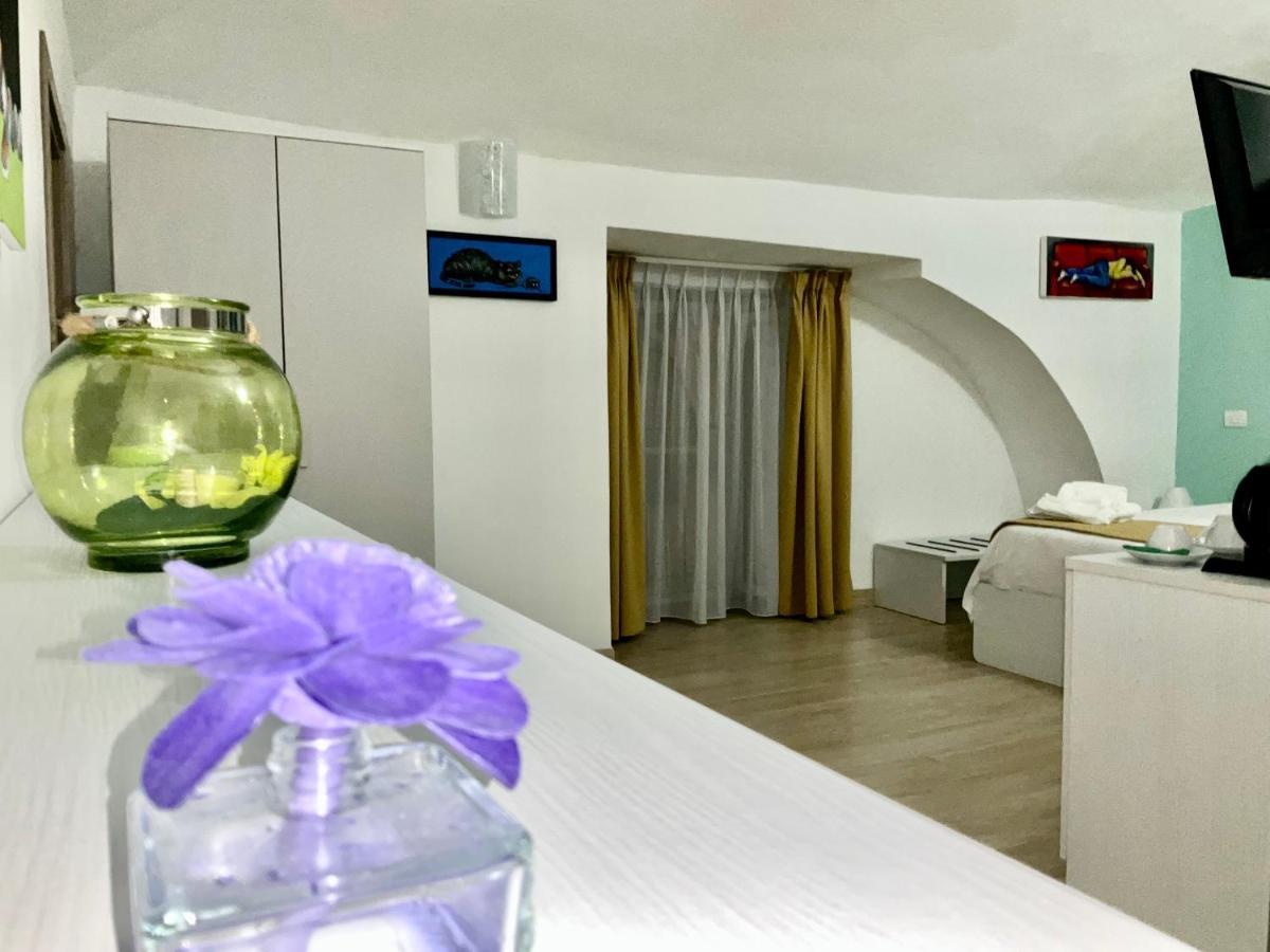 'A Room De' Scugnizzi เนเปิลส์ ภายนอก รูปภาพ