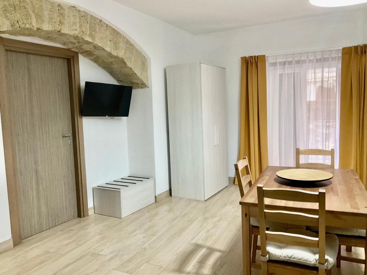 'A Room De' Scugnizzi เนเปิลส์ ภายนอก รูปภาพ